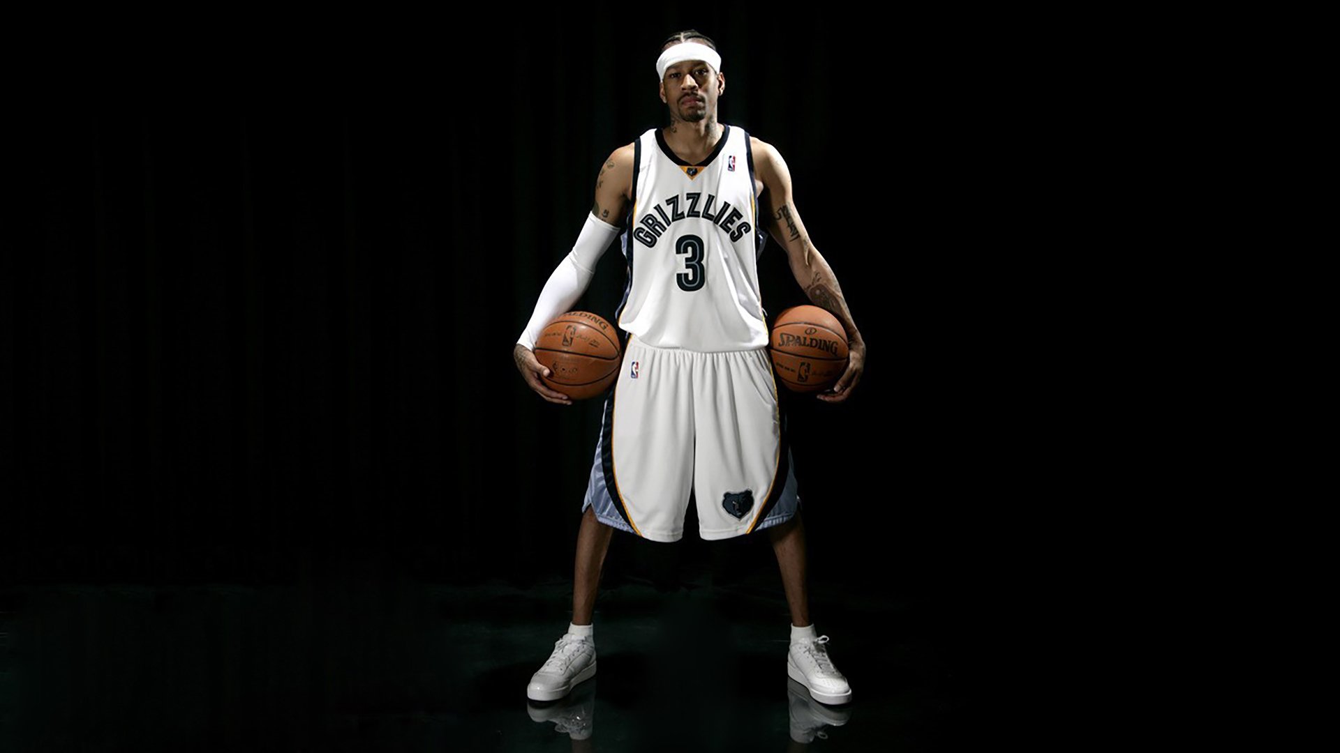 _赛事现场：粉丝疯狂欢呼，场面炸裂_，粉丝有多疯狂