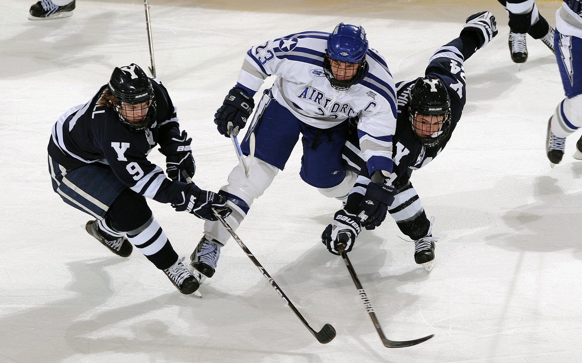 火箭传奇麦迪回归担任顾问,协助年轻球员成长,麦迪火箭队